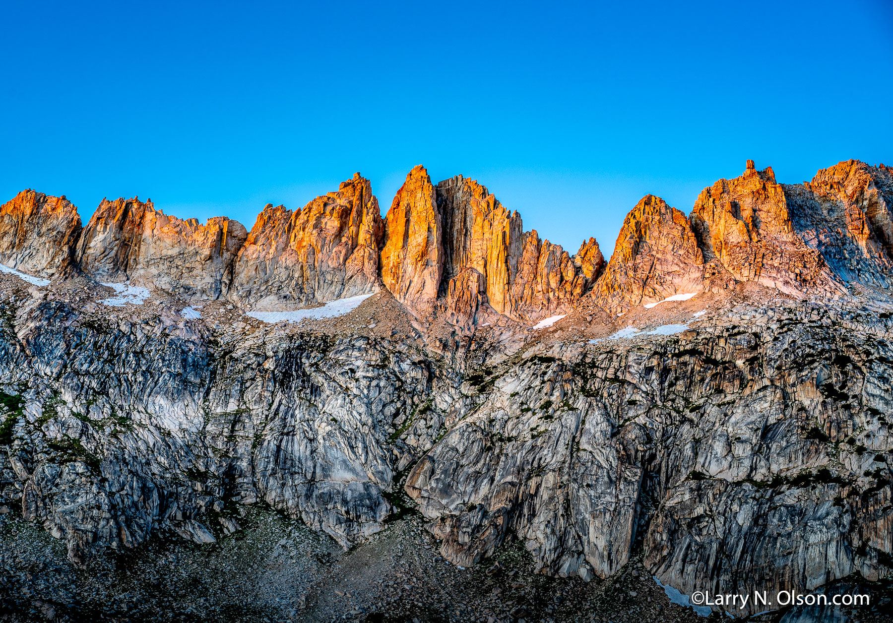 Sawtooth Ridge, Yosemite National Park, California | The last light of the day lingers on the granite spires next to the Matterhorn.