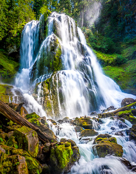 Falls Creek Falls, WA | Cascading waterfall at Falls Creek Falls, WA