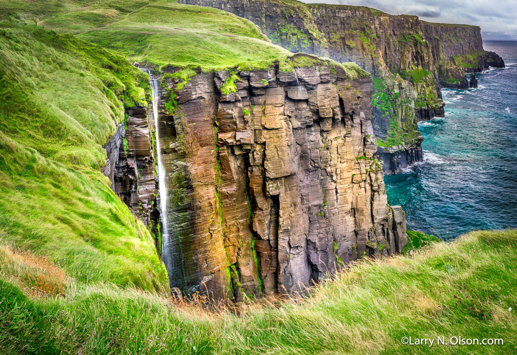 Waterfall, Cliffs of Mohre, Ireland | Waterfall, Cliffs of Mohre, Ireland