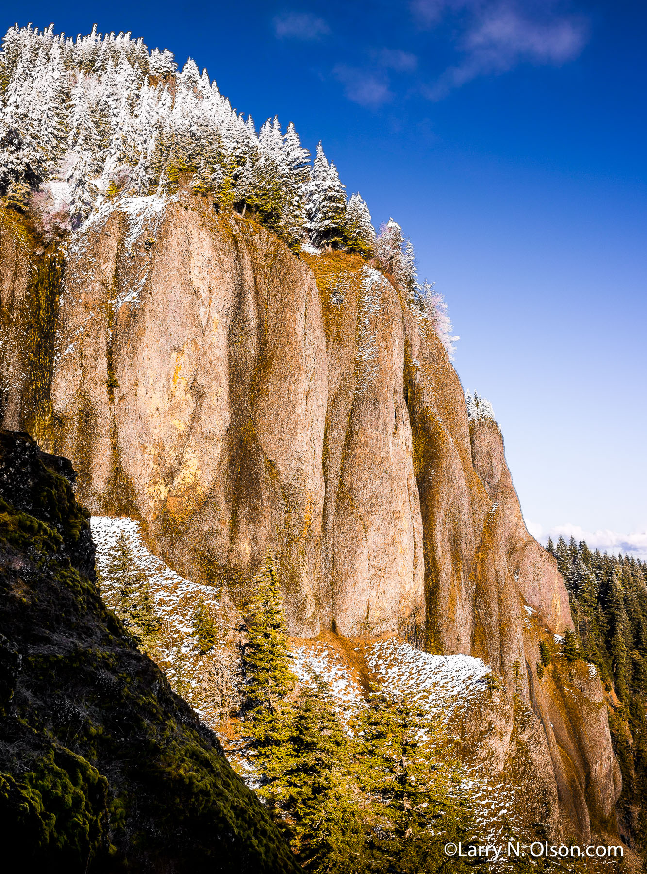 Hamilton Mountain, Columbia Gorge | Snow and frost linger on the cliffs on a sunny winter day.