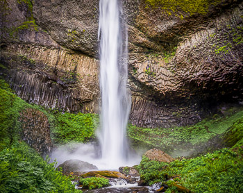 Latourell Falls, Columbia River Gorge, OR | Columnar basalt provides a stunning backdrop for this  plummeting waterfall.